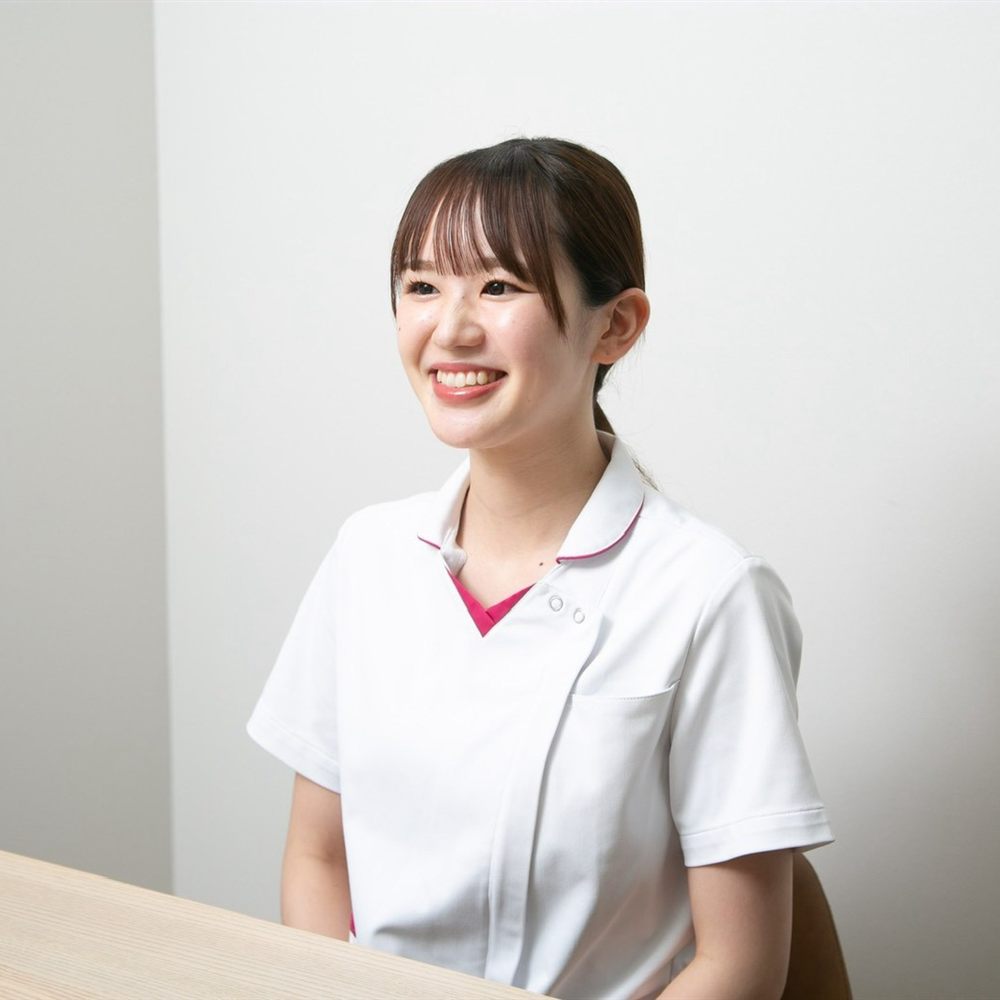 介護施設で働くスタッフ