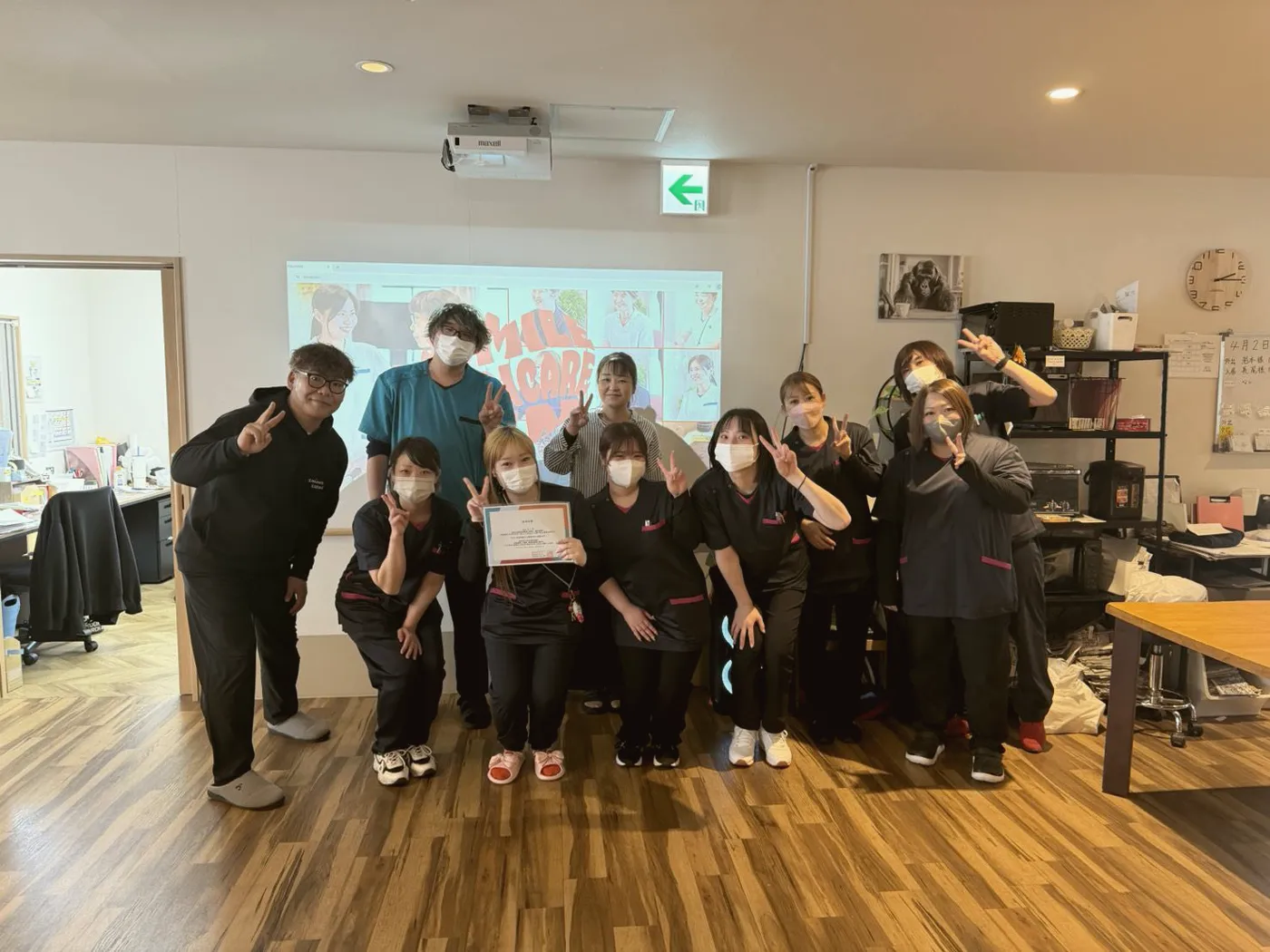 3SMILEのチーム集合写真・表彰の様子